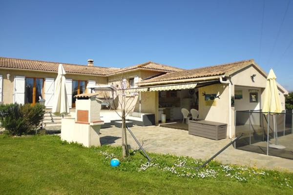 Villa  5 pièce(s) 220 m2