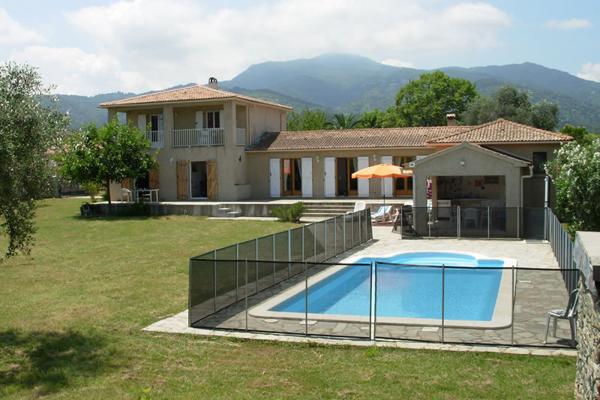 Villa  5 pièce(s) 220 m2