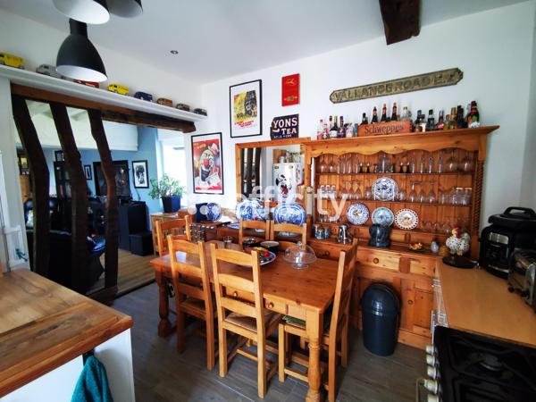 Maison
         4 pièces
        - 134 m² Exclusivité 250 000 € *
