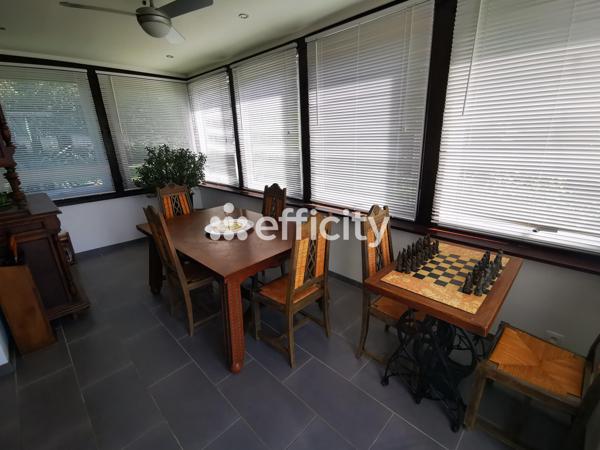 Maison
         4 pièces
        - 134 m² Exclusivité 250 000 € *
