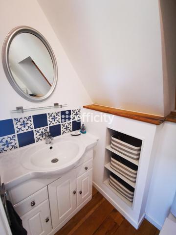 Maison
         4 pièces
        - 134 m² Exclusivité 250 000 € *