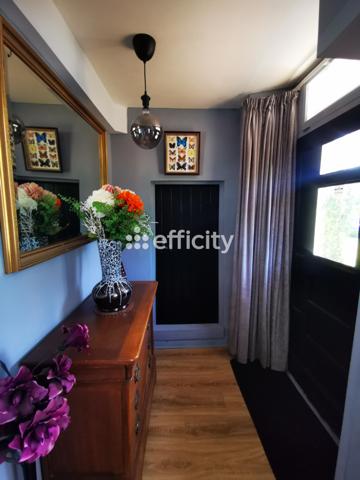Maison
         4 pièces
        - 134 m² Exclusivité 250 000 € *