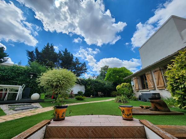 Maison Nanterre 5 pièces avec un studio de 27m² et jardins