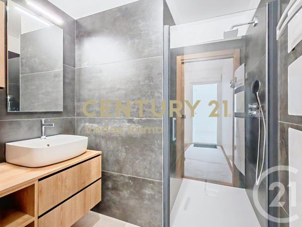 Appartement F3 à vendre  3 pièces - 83,66 m2 ST JEAN DE VEDAS - 34