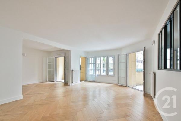 Appartement F4 à vendre  4 pièces - 84,02 m2 COURBEVOIE - 92