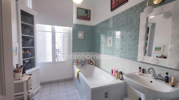 Appartement Haussmanien Immeuble sécurisé 97 m² de Grand Standing