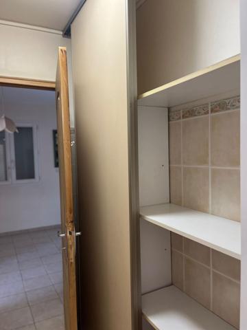 La Ciotat, 300m mer, résid. 1989 de 8 appts/piscine, T2 de 56m2 clim + cour privative et garage 18.50m2 en sous-sol sécurisé