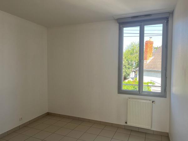 Appartement 4 pièces à louer Châtellerault - 86100 / Réf: 247-4