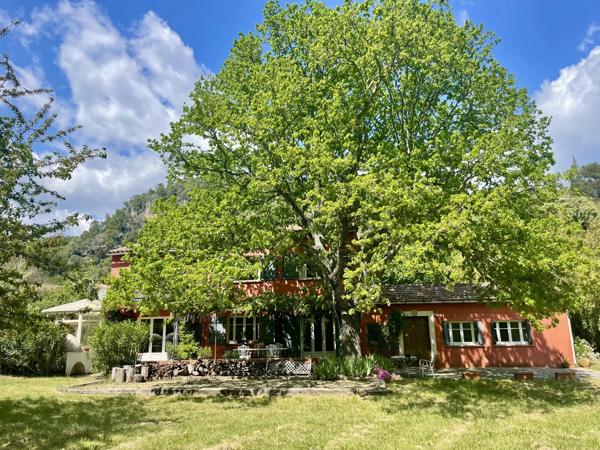 Un paradis d’eau et de nature au cœur de la Provence