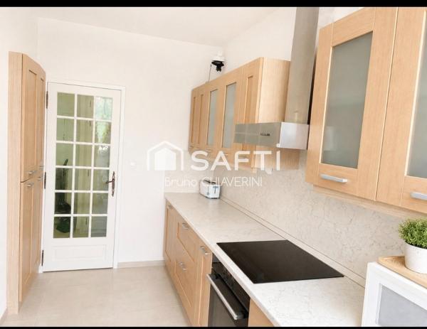 Un véritable balcon sur la mer