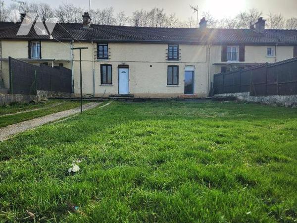 À vendre aux Forges-Saint-Bernard, dans un environnement calme et agréable, à seulement 15 minu...