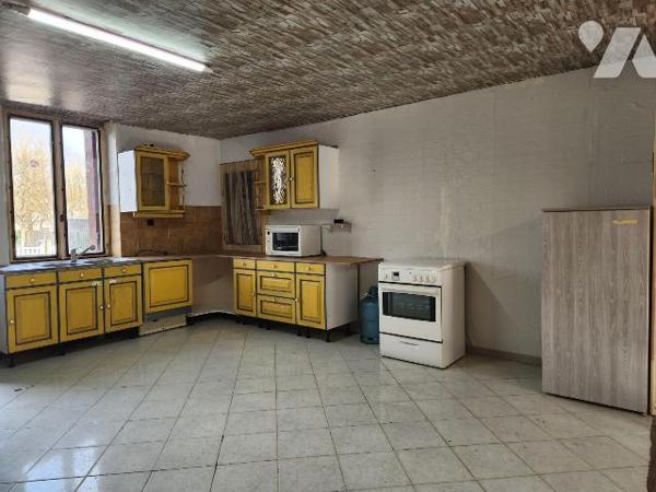 À vendre aux Forges-Saint-Bernard, dans un environnement calme et agréable, à seulement 15 minu...