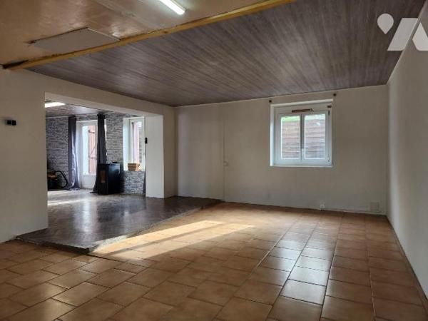 À vendre aux Forges-Saint-Bernard, dans un environnement calme et agréable, à seulement 15 minu...