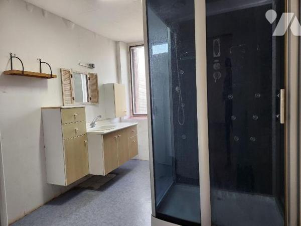 À vendre aux Forges-Saint-Bernard, dans un environnement calme et agréable, à seulement 15 minu...