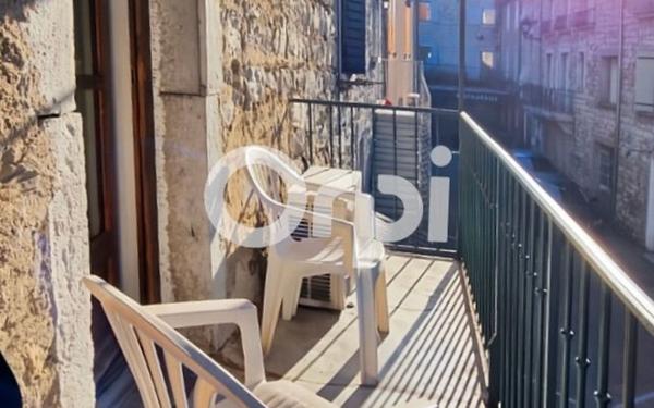 Appartement à vendre    3 pièces •  Ruoms