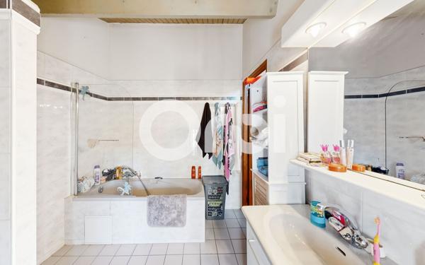 Appartement à vendre    3 pièces •  Ruoms