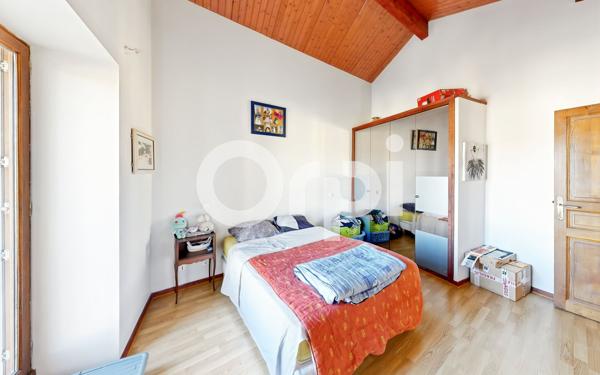 Appartement à vendre    3 pièces •  Ruoms