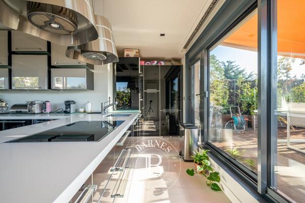 Rueil-Malmaison, Appartement 3 Chambres -  193 m² à vendre