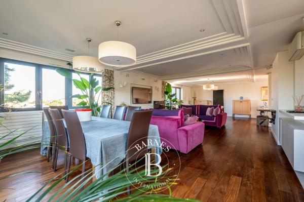 Rueil-Malmaison, Appartement 3 Chambres -  193 m² à vendre
