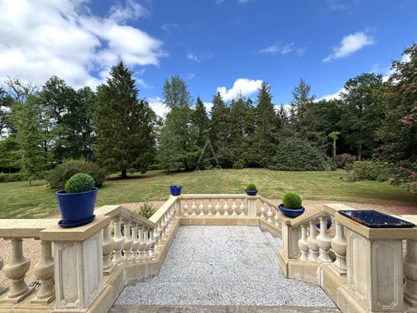 PROPRIETE BOURGEOISE/  PARC DE 1.7 ha/ 320 m² habitable