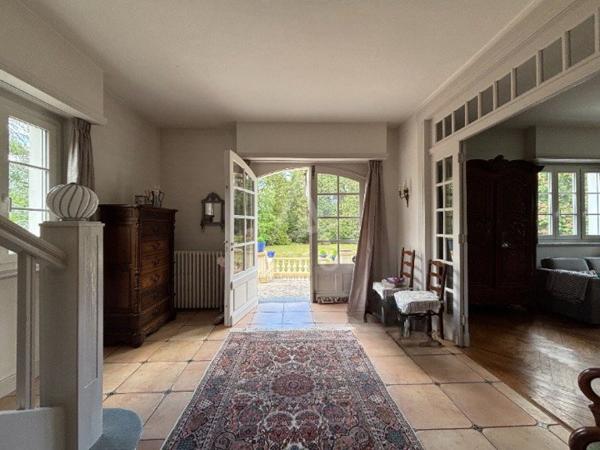 PROPRIETE BOURGEOISE/  PARC DE 1.7 ha/ 320 m² habitable