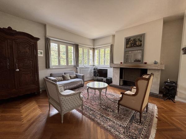 PROPRIETE BOURGEOISE/  PARC DE 1.7 ha/ 320 m² habitable