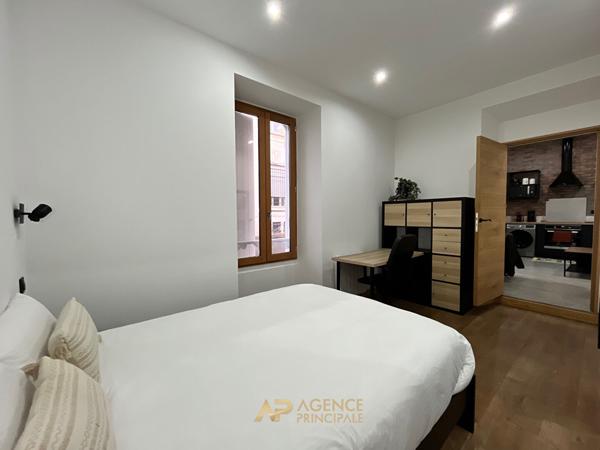 Appartement La Rochelle 2 pièce(s) 33 m2 €191 000 ** - Référence FQ693