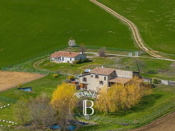 Digne-les-Bains, Propriété 3 Chambres -  340 m² à vendre