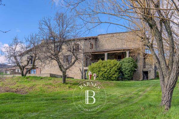 Digne-les-Bains, Propriété 3 Chambres -  340 m² à vendre