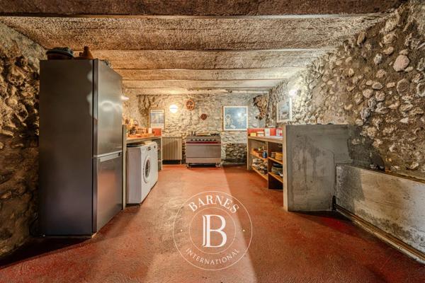 Digne-les-Bains, Propriété 3 Chambres -  340 m² à vendre