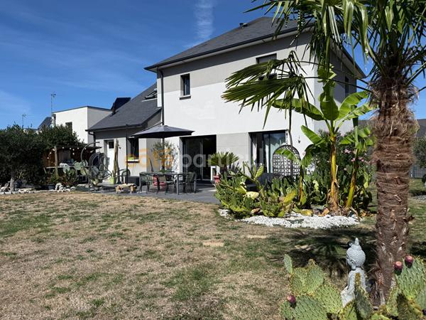 Vente
                Maison115 m² - 7 Pièces -
                    FORCE (53260)
