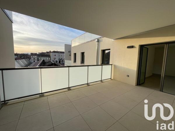 Appartement 2 pièces de 40 m² à Villefranche-sur-Saône (69400)