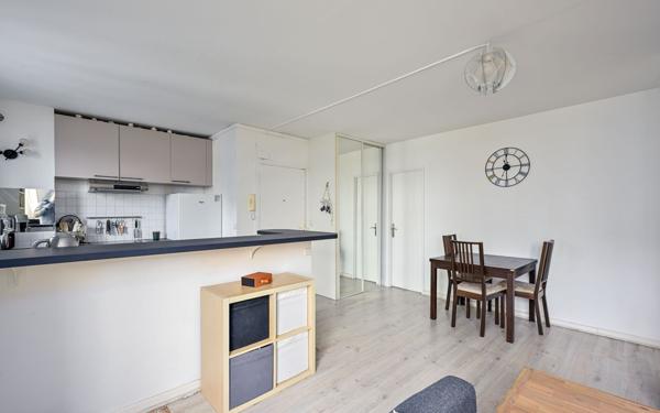 Appartement à vendre    3 pièces • 56,77 m2 Vanves