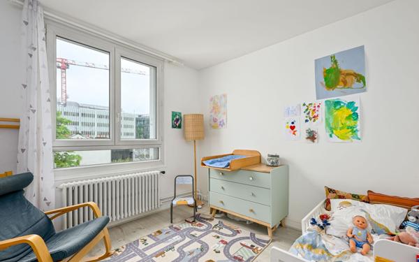 Appartement à vendre    3 pièces • 56,77 m2 Vanves