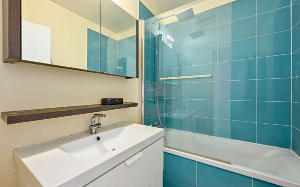 Appartement à vendre    3 pièces • 56,77 m2 Vanves