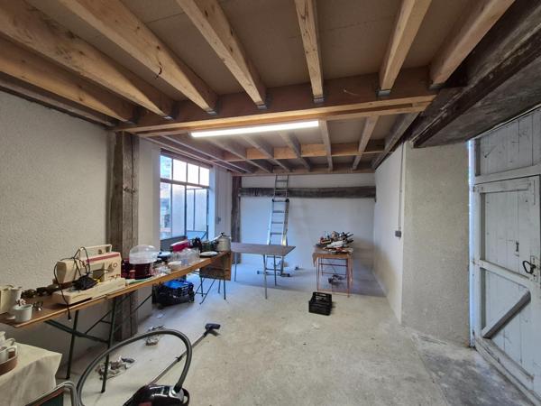 MAISON 3ch +Grenier +Cour +Atelier +Jardin +Garage