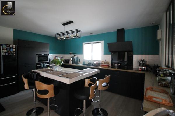 Roques (31120) Maison avec piscine à vendre – à Roques, proximité périphérique et commodités