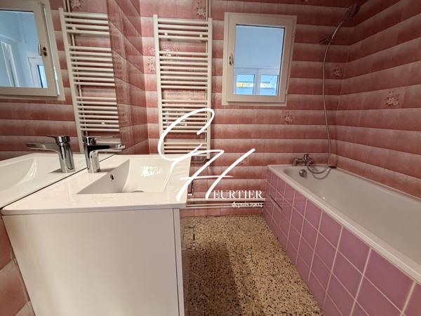 ST MARTIN D'HERES - APPARTEMENT T4 - BALCON