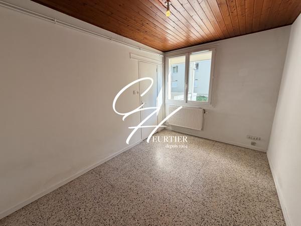 ST MARTIN D'HERES - APPARTEMENT T4 - BALCON