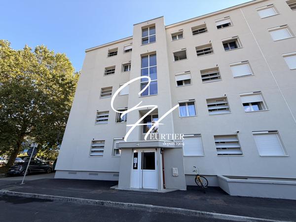 ST MARTIN D'HERES - APPARTEMENT T4 - BALCON