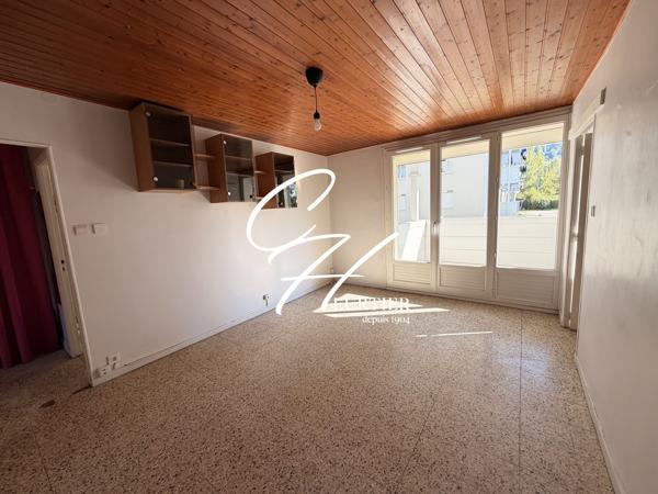 ST MARTIN D'HERES - APPARTEMENT T4 - BALCON