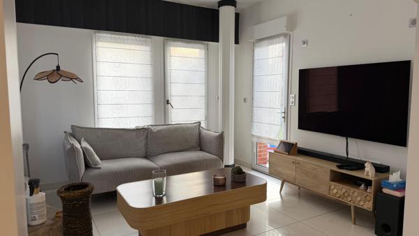 Maison individuelle de caractère avec dépendance indépendante, garage et 4 stationnements