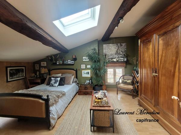 SAINT ANDRE DE CUBZAC propriété de 240 m² - Terrain de 2750 m²