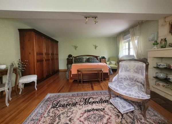 SAINT ANDRE DE CUBZAC propriété de 240 m² - Terrain de 2750 m²