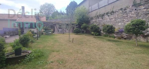 Vente maison Ruffec, 145m² 382m² 7 pièces 155 400€