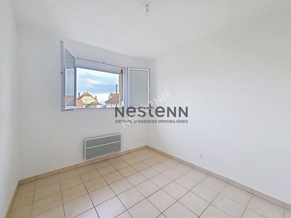 Duplex trois chambres à cinquante mètres de la plage