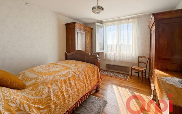 Maison à vendre    5 pièces •  Orcenais