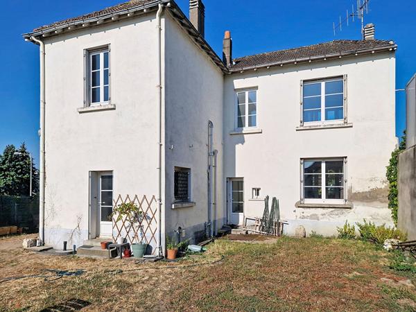Maison ancienne de 6 pièces à vendre à Beaufort en Anjou