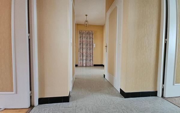 Appartement à vendre    3 pièces • 63,91 m2 Saint-Étienne