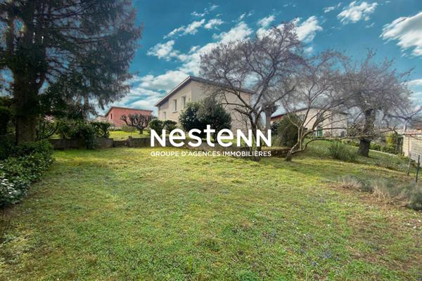 SAINT-FONS - MAISON INDIVIDUELLE - JARDIN - GARAGE - SECTEUR CLOCHETTE - PROCHE ECOLE -TRAMWAYS